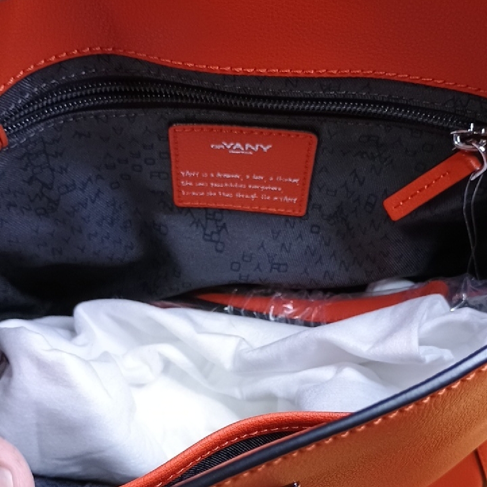 orYANY Orange Leather Crossbody Bucket Bag with Green Strap - Picture 4 of 13